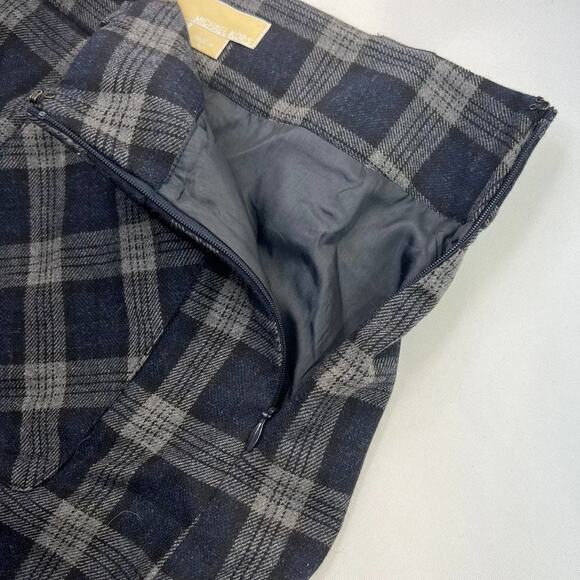 Michael Kors Virgin Wool Blend Plaid Schoolgirl skirt Women's size 4 Black Gray - Picture 6 of 12